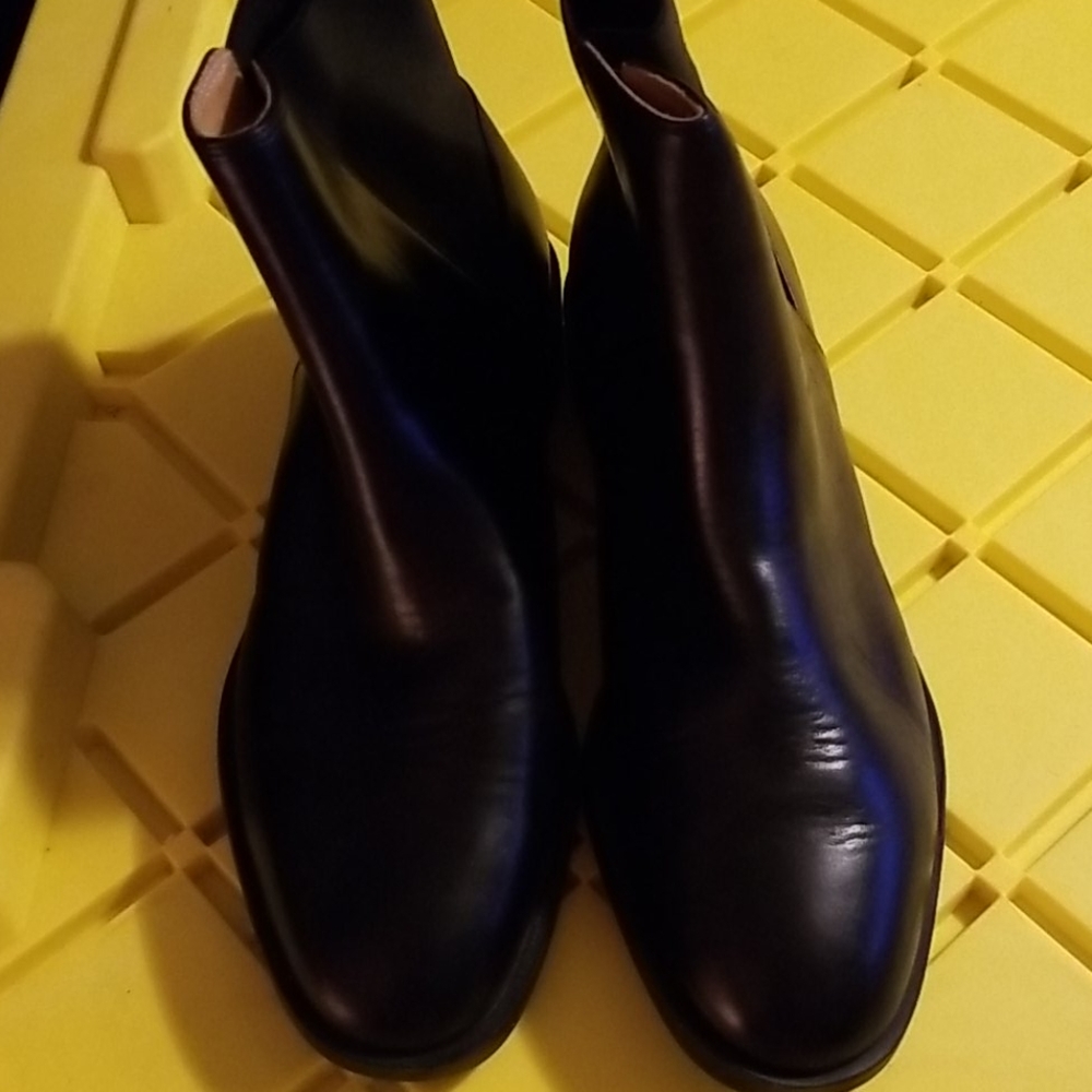 Ladies boots